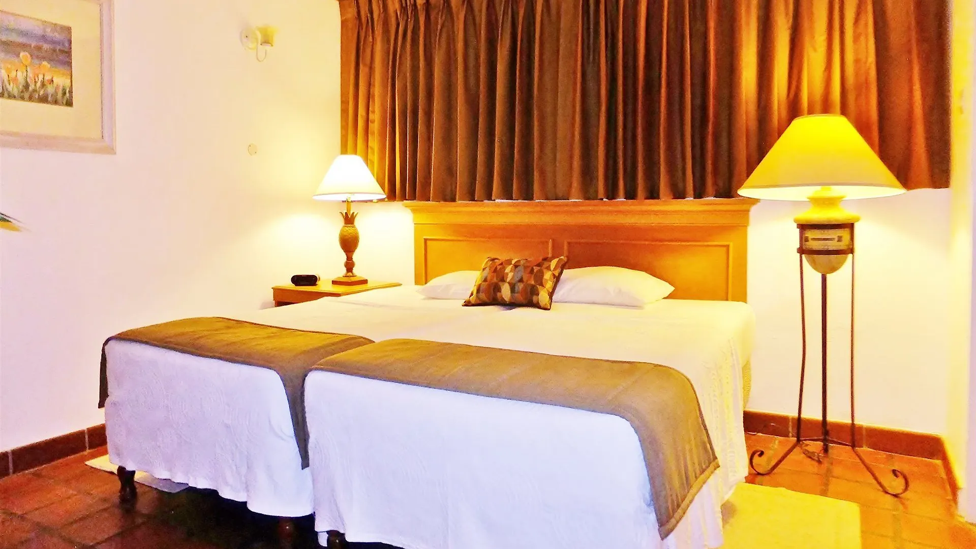 The Palms Resort Saint James Hotel